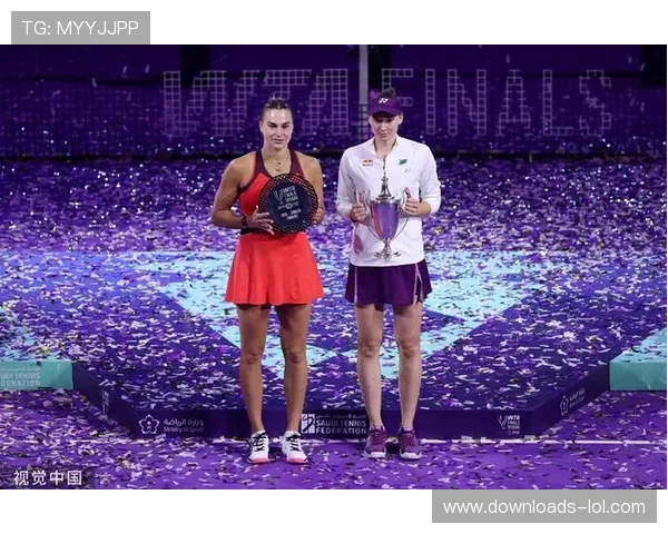 莱巴金娜夺冠后拒绝合影，疑为教练受罚表达不满